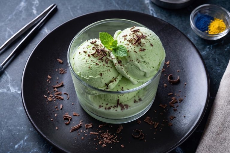 Helado Cremoso de Menta Fresca con Crema de Queso