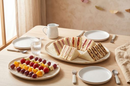 Triangulos de Pan de Molde y Brochetas de Fruta para Cumpleanos